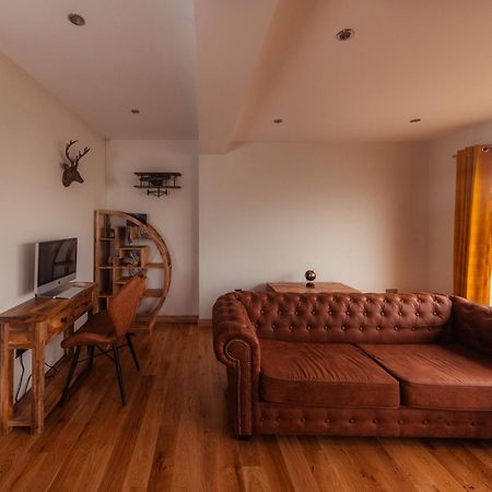 Luxury Cottage With Stunning Views By Fairy Pools 4 Carbost  Exterior photo